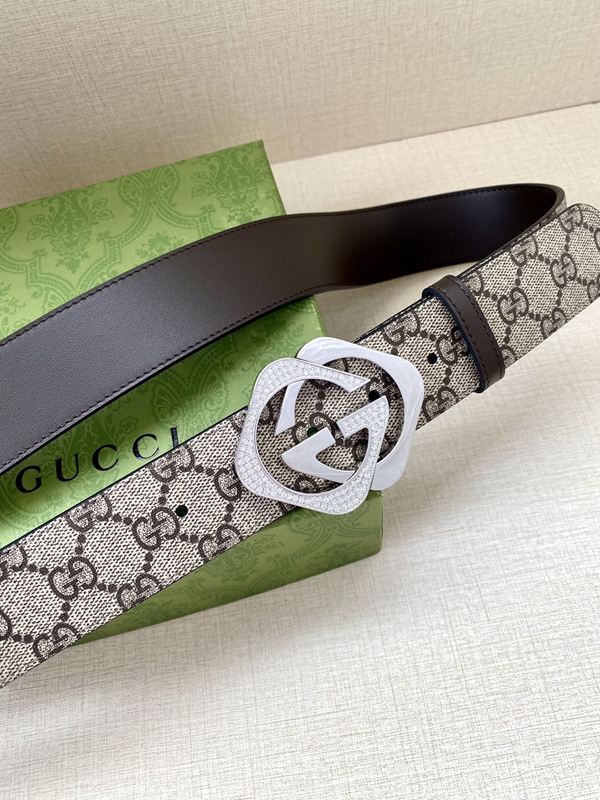 スーパーコピーグッチベルト細部ディテール